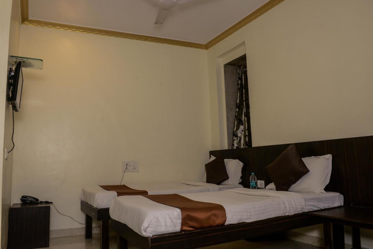Hotel National Mumbai Ngoại thất bức ảnh