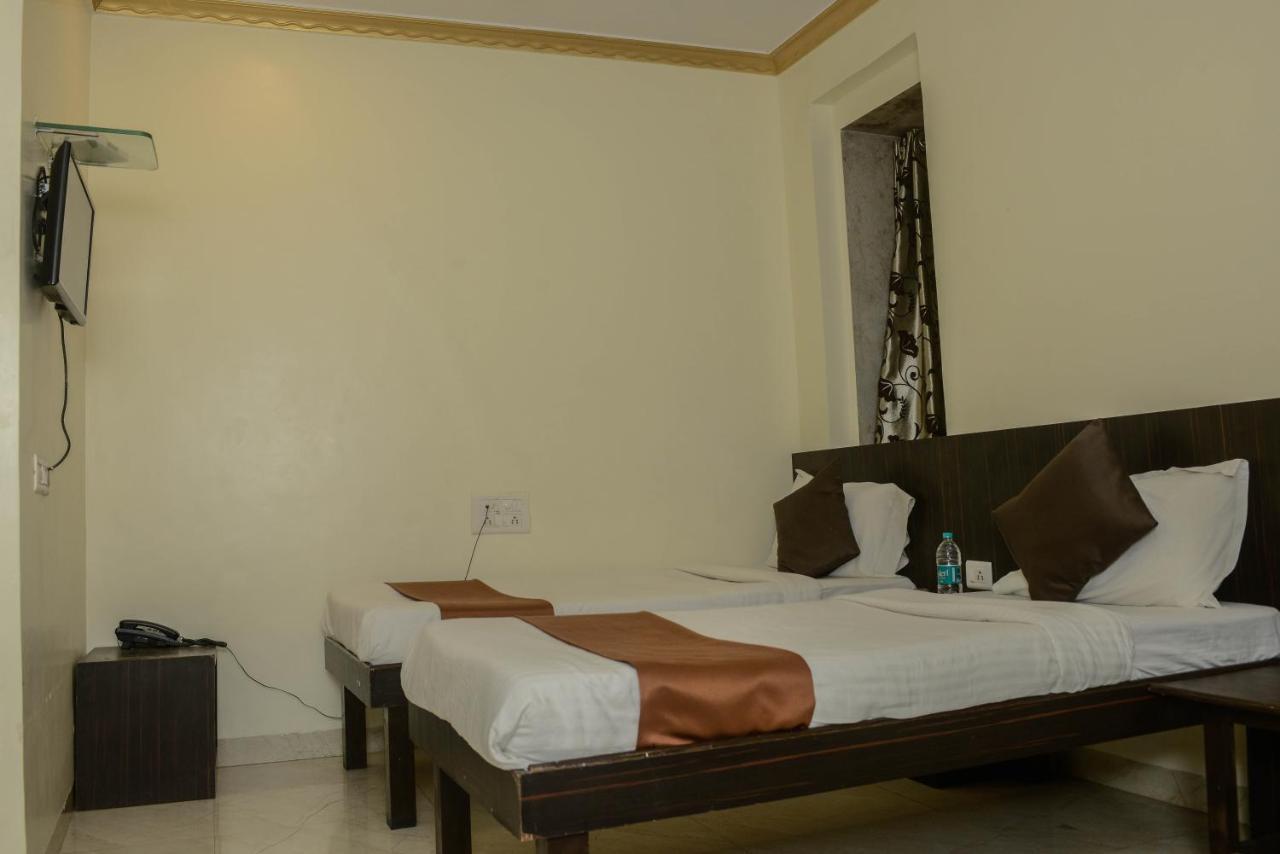 Hotel National Mumbai Ngoại thất bức ảnh